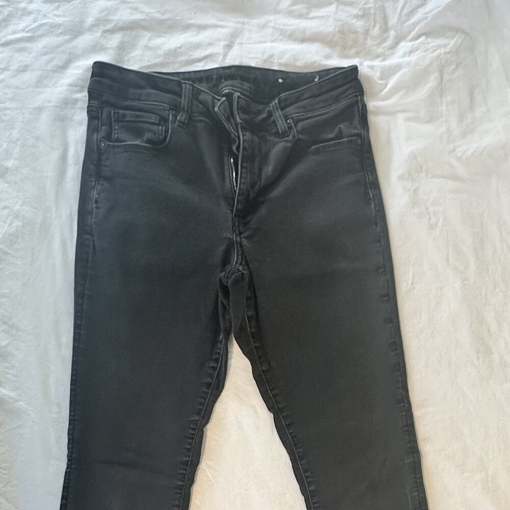 American Eagle Next Level Stretch; Black; Size 8T